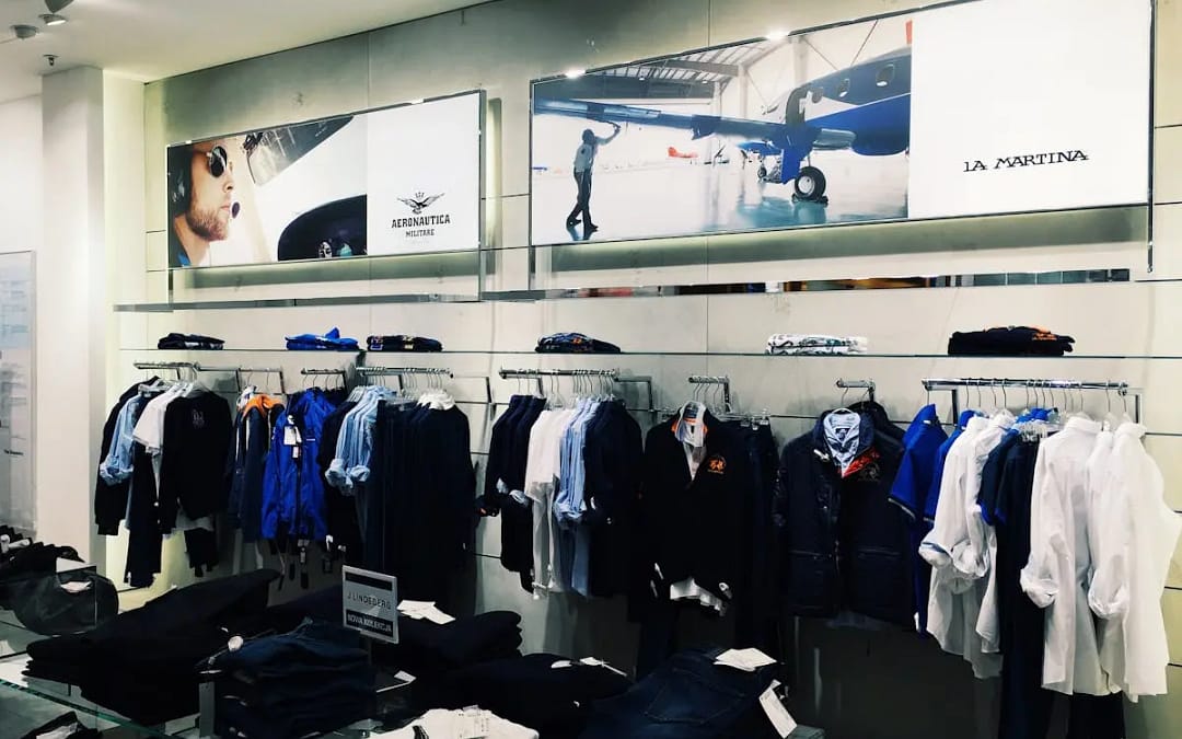 7 Must-Have Retail Industry Courses for Aspiring Store Managers